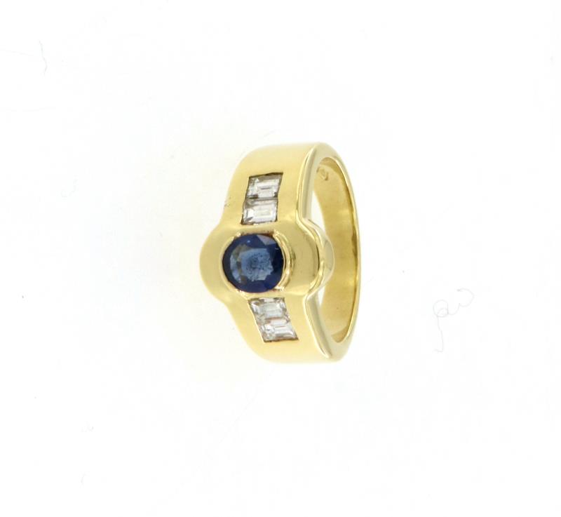 Anello in oro giallo 750\1000 con zaffiro e diamanti taglio baguette mis.14