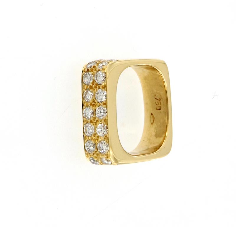 Anello in oro giallo 750\1000 squadrato con 18 diamanti taglio brillante per un tot. di 0.50 ct colore h,purezza vs mis.  7