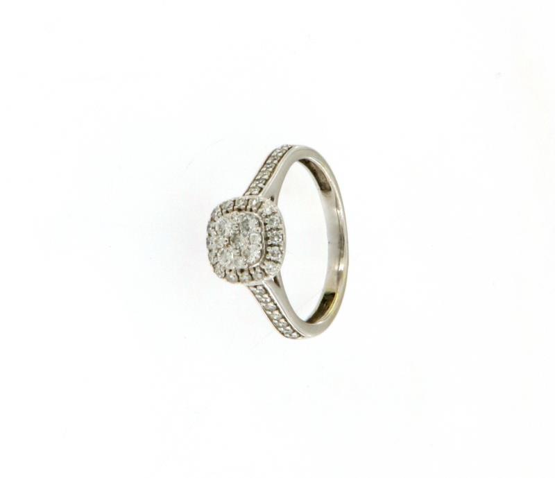 Anello oro bianco 750/1000 con pave' di diamanti per un totale di 0.46 ct, colore g/h purezza vs mis 10