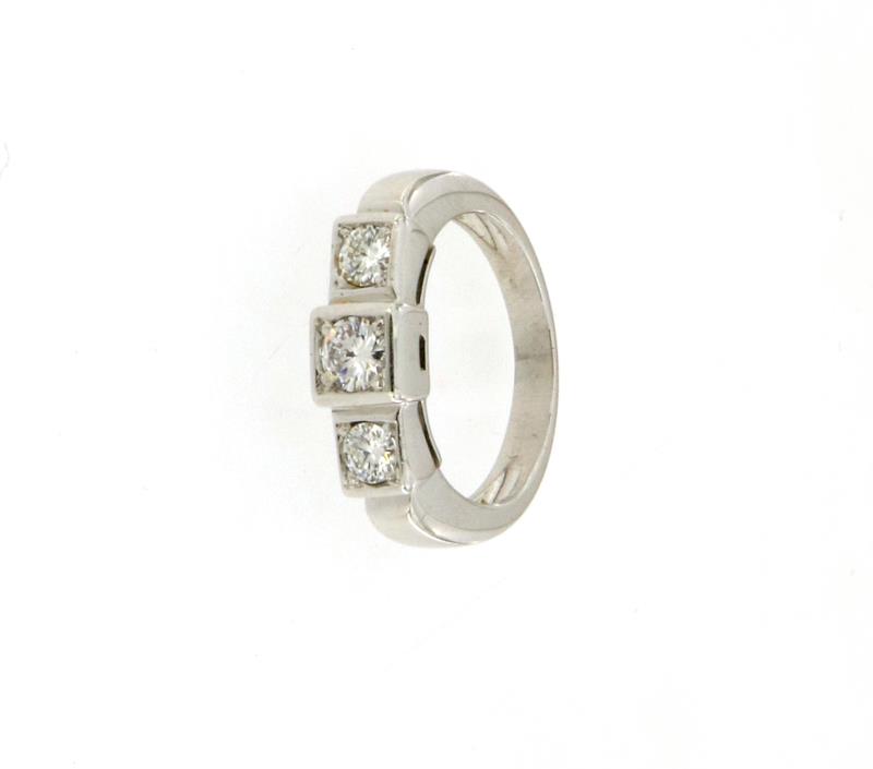 Anello oro bianco 750\1000 con 3 diamanti taglio brillante da 0.70 ct totali colore h,purezza vs mis 10