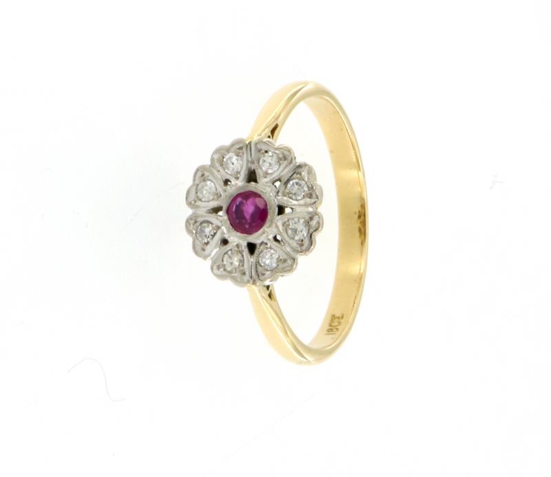 Anello oro giallo 750/1000 fiore con pietra rossa e diamantini mis. 12