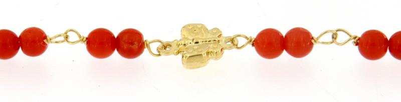 Bracciale in oro giallo 750\1000 con corallo e farfalline cm.13