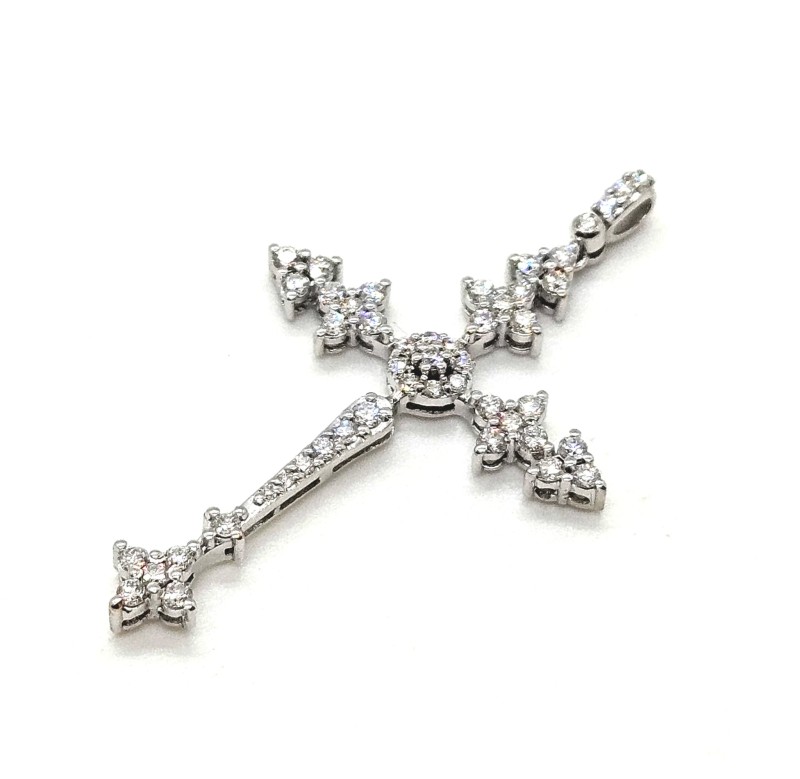 Ciondolo oro bianco 750/1000 croce gotica con pavè di diamanti da 0.70 ct g color