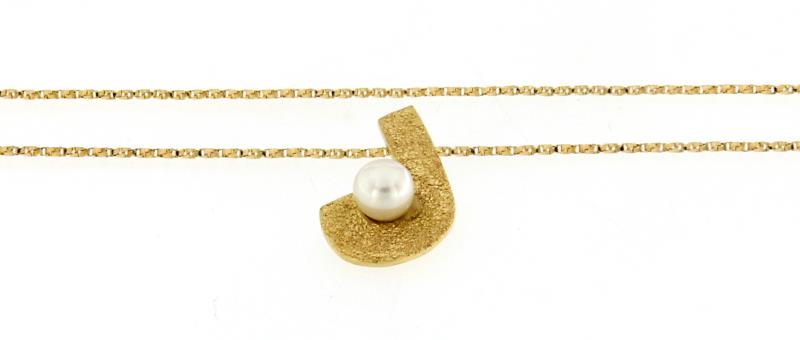 Collana oro giallo 750/1000 con ciondolo perla cm 44  ( ciondolo cm 2x1)